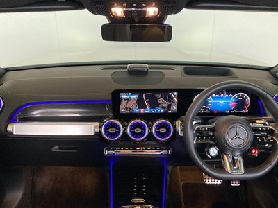 2025 Mercedes-BENZ GLB AMG photo 7