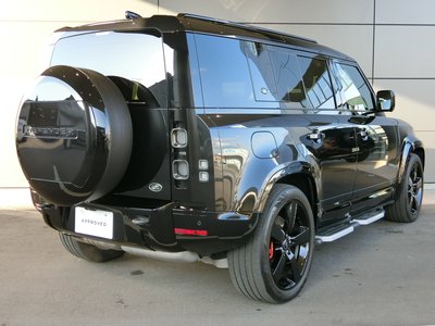 LAND ROVER DEFENDER - 10