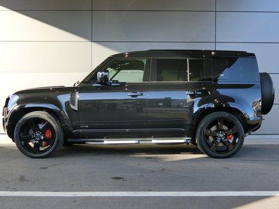 LAND ROVER DEFENDER - 8