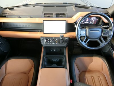 LAND ROVER DEFENDER - 5