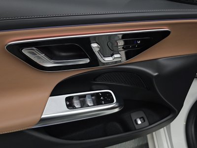 2025 Mercedes-BENZ E-CLASS — миниатюра 28