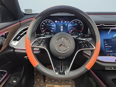 2025 Mercedes-BENZ E-CLASS — миниатюра 19