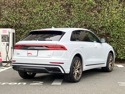 AUDI Q8 - 4