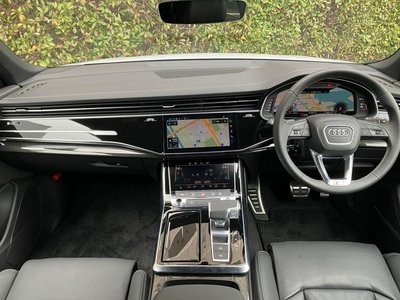 AUDI Q8 - 9