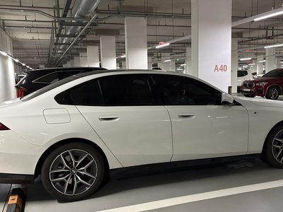 BMW 5 SERIES - 2