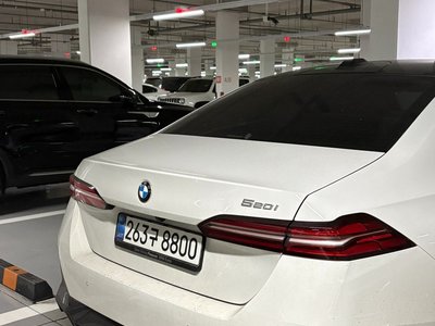 BMW 5 SERIES - 8