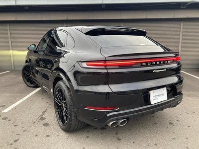 PORSCHE CAYENNE COUPE - 8