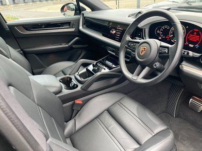 PORSCHE CAYENNE COUPE - 9
