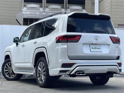 TOYOTA LAND CRUISER 300 - 7