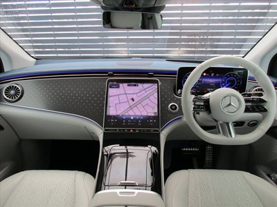 2025 Mercedes-BENZ EQE — миниатюра 20