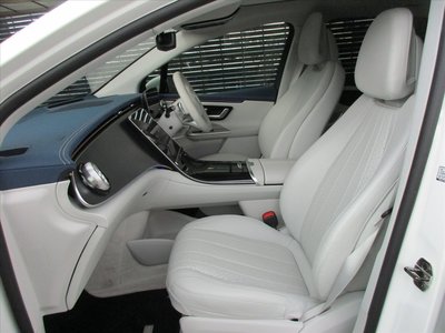 2025 Mercedes-BENZ EQE — миниатюра 12