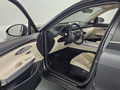 2021 Genesis GV70 — миниатюра 11