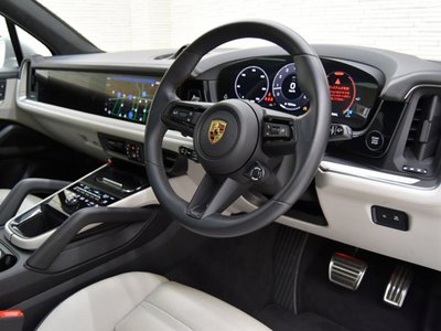 2024 Porsche CAYENNE — миниатюра 11