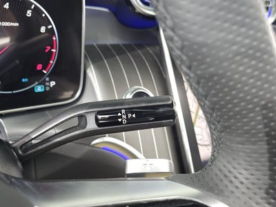 MERCEDES-BENZ GLC - 9