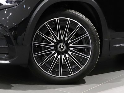 MERCEDES-BENZ GLB - 2
