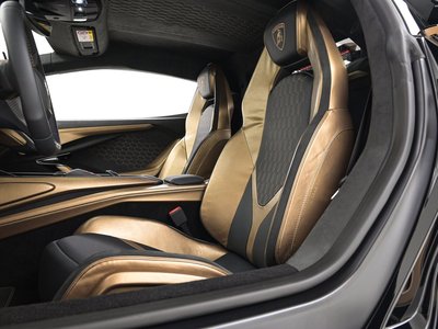 2025 Lamborghini REVUELTO thumbnail 24