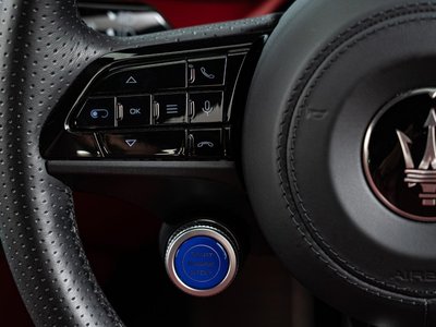 2025 Maserati GRECALE — миниатюра 31