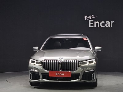 BMW 7 SERIES - 2