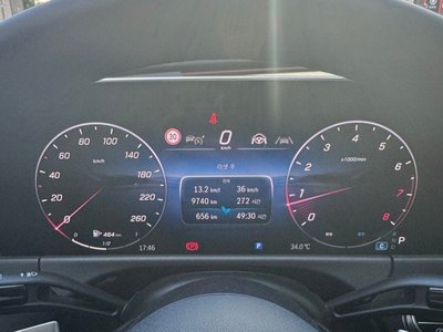 MERCEDES-BENZ E-CLASS - 8