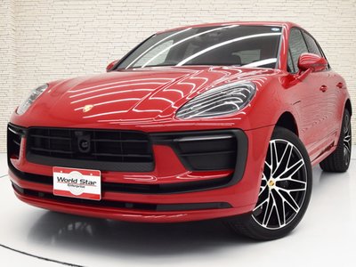 PORSCHE MACAN - 1