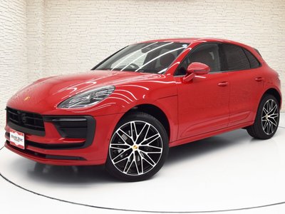 PORSCHE MACAN - 3