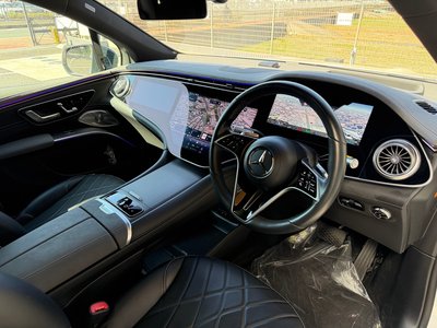 MERCEDES-BENZ EQS - 10