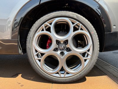 صورة 11 لـ 2025 ALFA Romeo TONALE