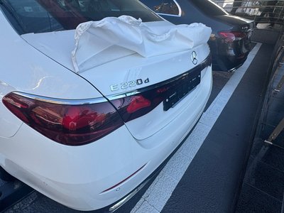 MERCEDES-BENZ E-CLASS - 2