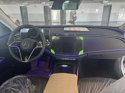 MERCEDES-BENZ E-CLASS - 7