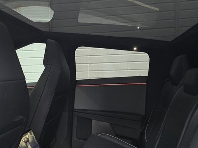 TESLA CYBERTRUCK - 3