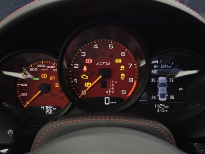 صورة 8 لـ 2023 Porsche 718