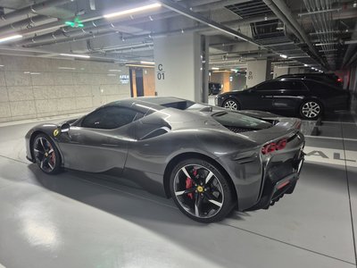 FERRARI SF90 - 6