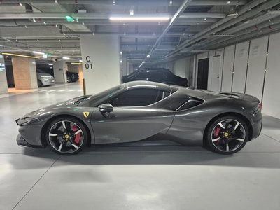 FERRARI SF90 - 2
