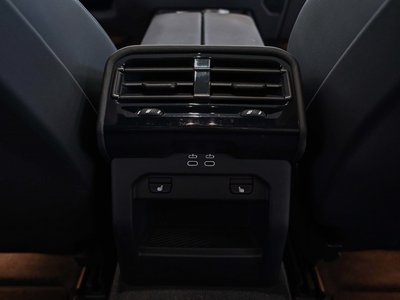 صورة مصغرة 12 لـ 2025 BMW 5 SERIES