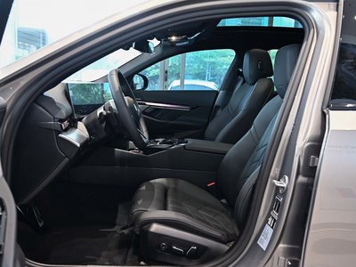BMW 5 SERIES - 10