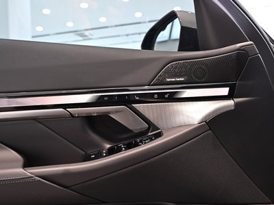 صورة مصغرة 13 لـ 2025 BMW 5 SERIES