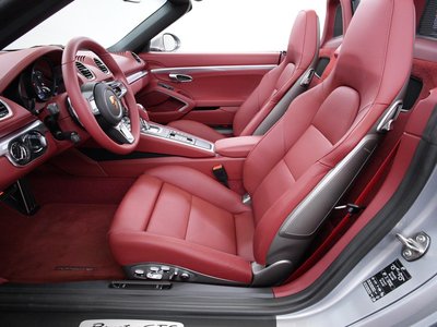 2025 Porsche 718 照片 2