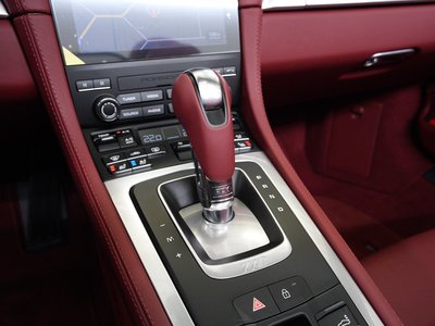 2025 Porsche 718 缩略图 15
