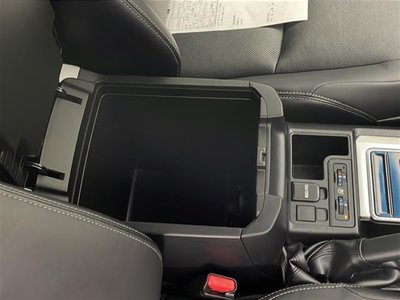 TOYOTA LAND CRUISER PRADO - 8