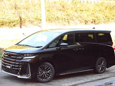 TOYOTA VELLFIRE - 7