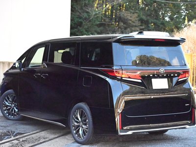 TOYOTA VELLFIRE - 5