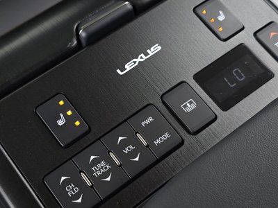 2025 Lexus ES — миниатюра 24