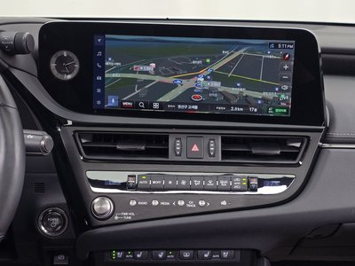 2025 Lexus ES — миниатюра 18