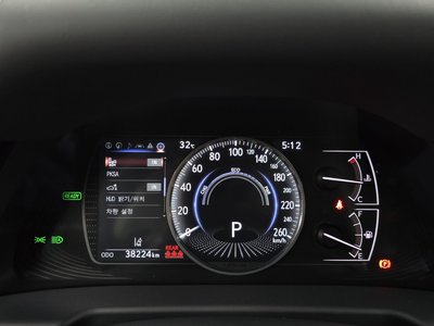 2025 Lexus ES — миниатюра 11