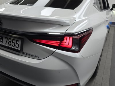 2025 LEXUS ES 照片 10