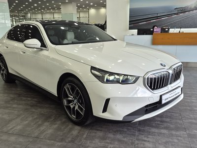 BMW 5 SERIES - 2