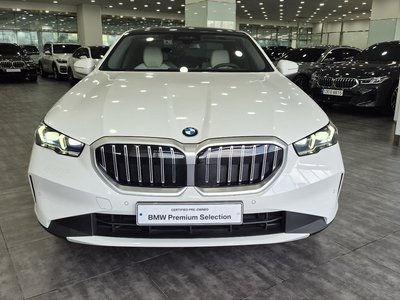 BMW 5 SERIES - 4