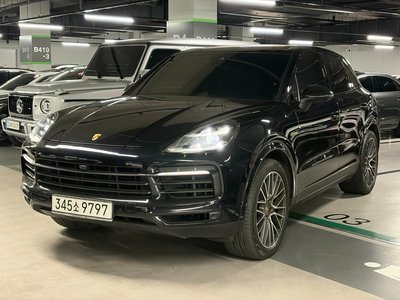 PORSCHE CAYENNE - 1