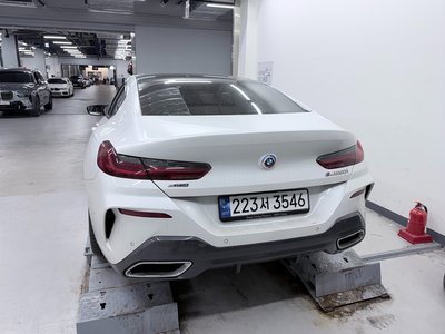 BMW 8 SERIES - 4