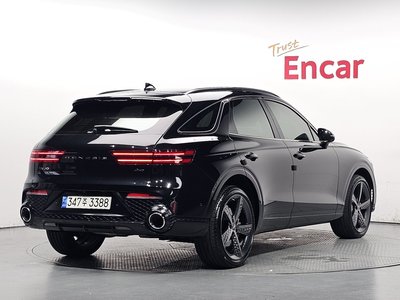 صورة 3 لـ 2022 Genesis GV70